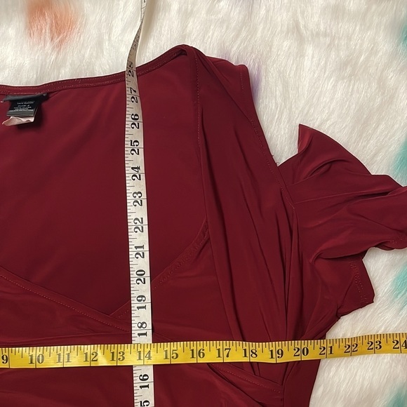 TORRID‎ Burgundy Cold Shoulder Knit Wrap Top - Picture 5 of 5
